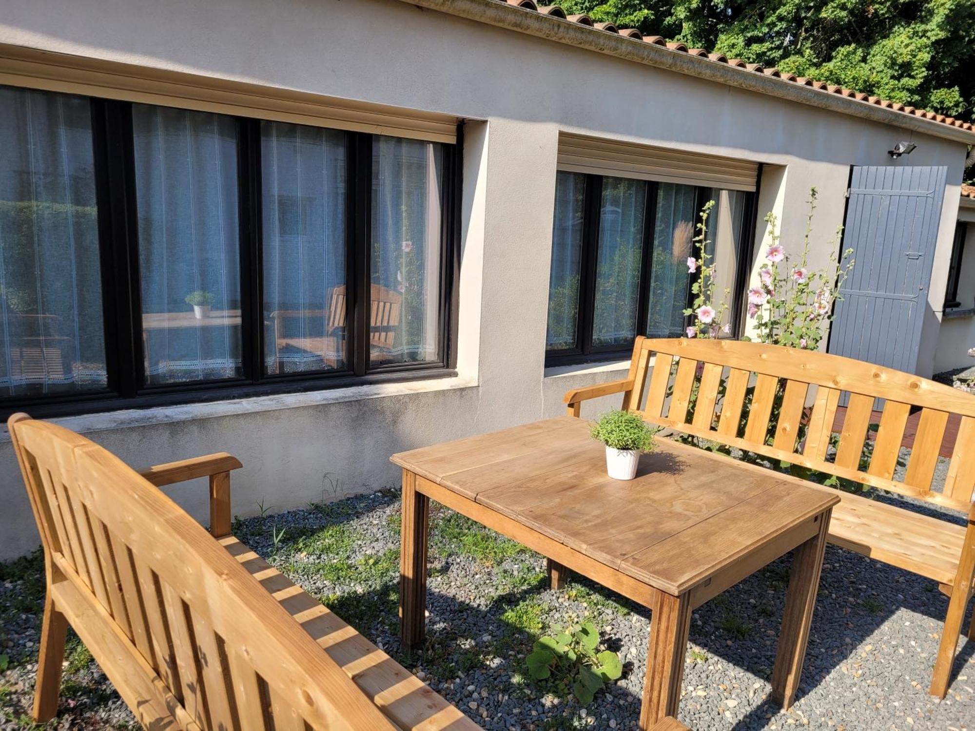 Maison De Ville Au Calme Avec Jardin Et Parking La Rochelle  Zewnętrze zdjęcie